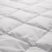 Zoom sur couette naturelle en duvet 140x200