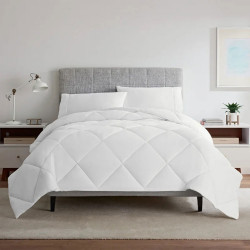 Couette Lavable à 95° 140x200cm sur un lit